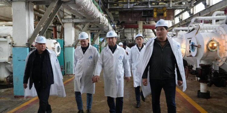 Айдарбек Сапаров Меркі қант зауытының жұмысын тексерді