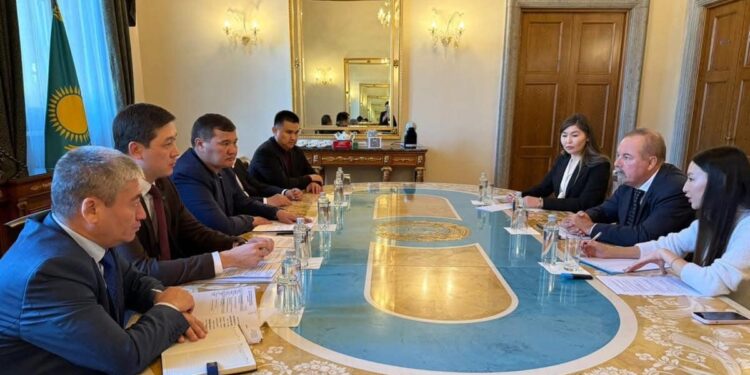 Қызылорда облысының әкімі Италия инвесторларымен кездесті