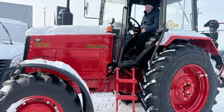 Ақсуат ауданында ауыл шаруашылық техникалары жаңартылуда