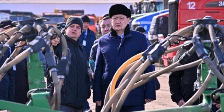 Абай облысының әкімі Бородулиха ауданындағы шаруа қожалықтарына барды