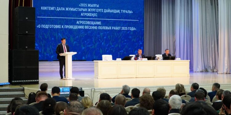 Көкшетауда өтке кеңесте егіс науқанына дайындық мәселелері пысықталды