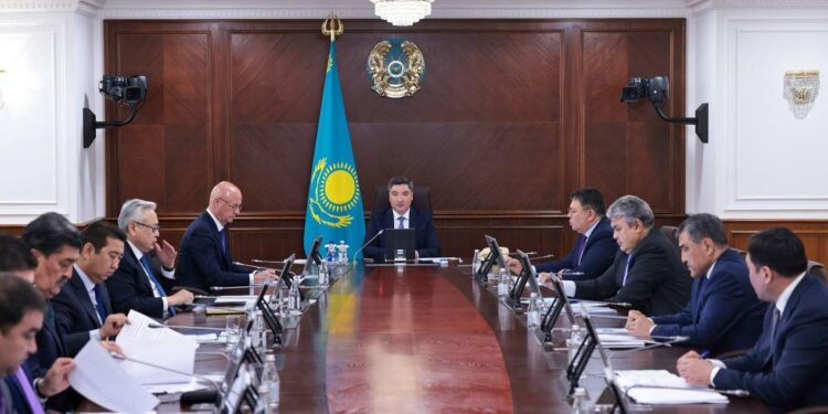 Олжас Бектенов: дизель отыны фермерлерге кедергісіз жеткізілуі тиіс