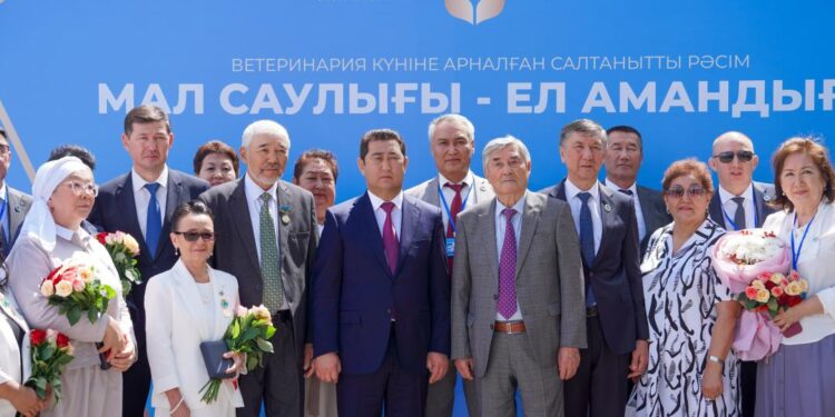 Ветеринария саласының үздік мамандары марапатталды