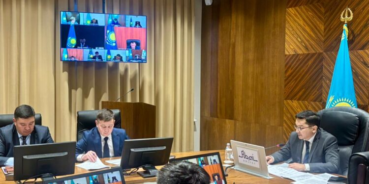 Абай облысында агросаланың өзекті мәселелері талқыланды