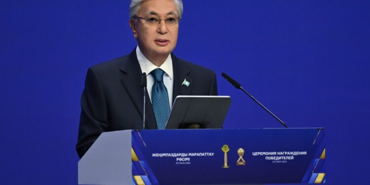 Президент: Бірқатар тауар бойынша сырттан келетін өнімге тым тәуелдіміз