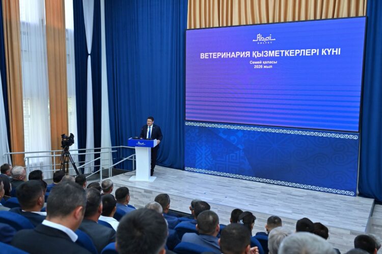 Абай облысының ветеринарларына алғаш рет 53 жаңа автокөлік берілді